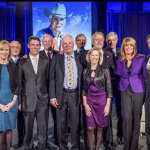 Ted Turner, members of the Turner family, & guest speakers; Judy Woodruff, Sam Nunn, Tim Wirth, Tom Wheeler, Michael Finley, Gary Jobson, & Kathy Calvin at National Portrait  Gallery unveiling 141202